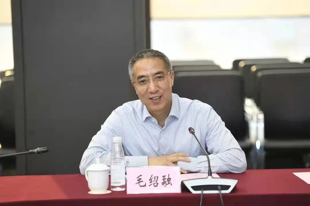 腾博官方诚信官网入口集团与杭报集团签订战略合作协议(图2)